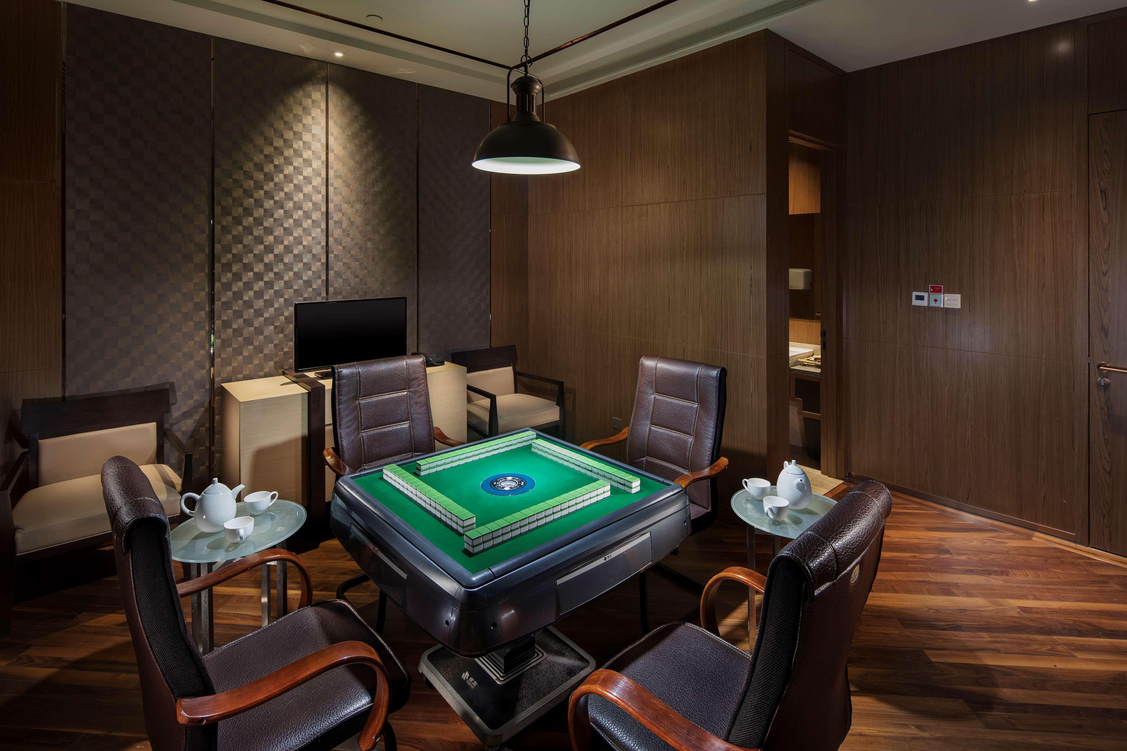 Hilton Wuhan Optics Valley Esterno foto
