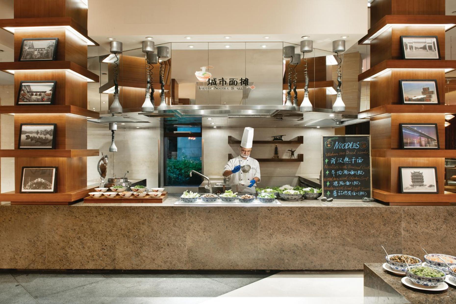 Hilton Wuhan Optics Valley Esterno foto